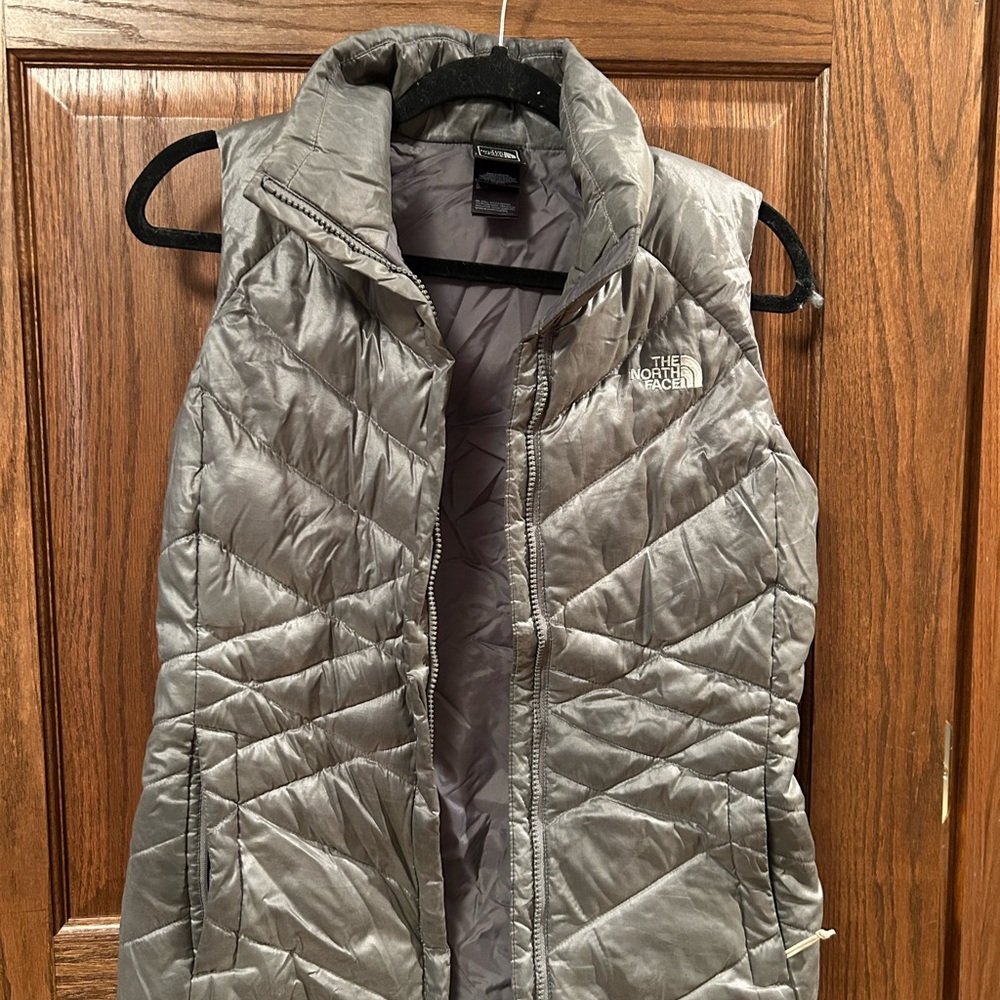 The North Face Women's Gray Puffer Vest